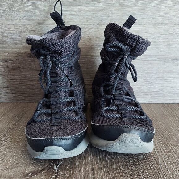 Nike Women’s Roshe Run High Snow Boots 807424-001 Black Pre Owned Size US 6 - Picture 2 of 12